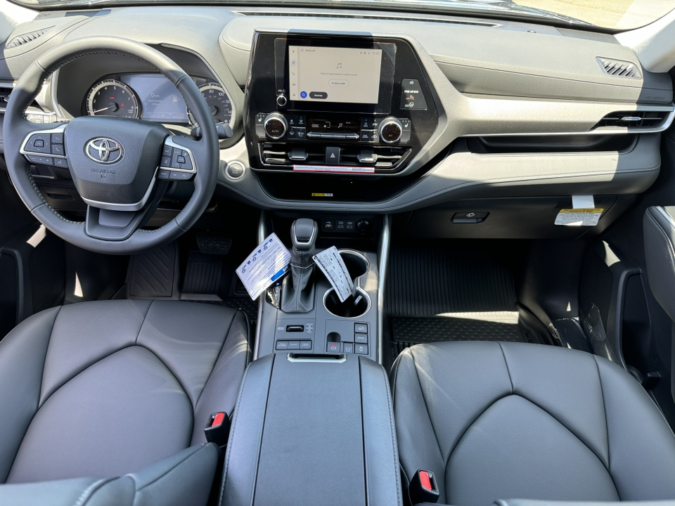 2024 Toyota Highlander XLE 4