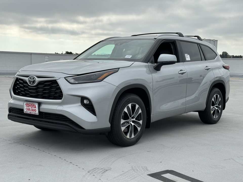 2024 Toyota Highlander XLE 12