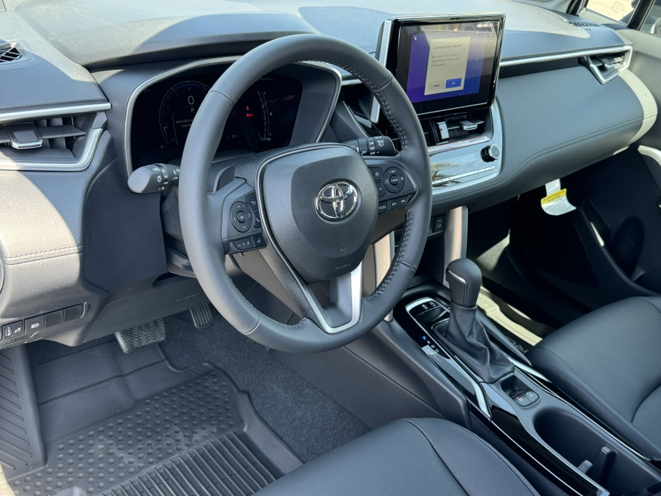 2024 Toyota Corolla Cross XLE 16