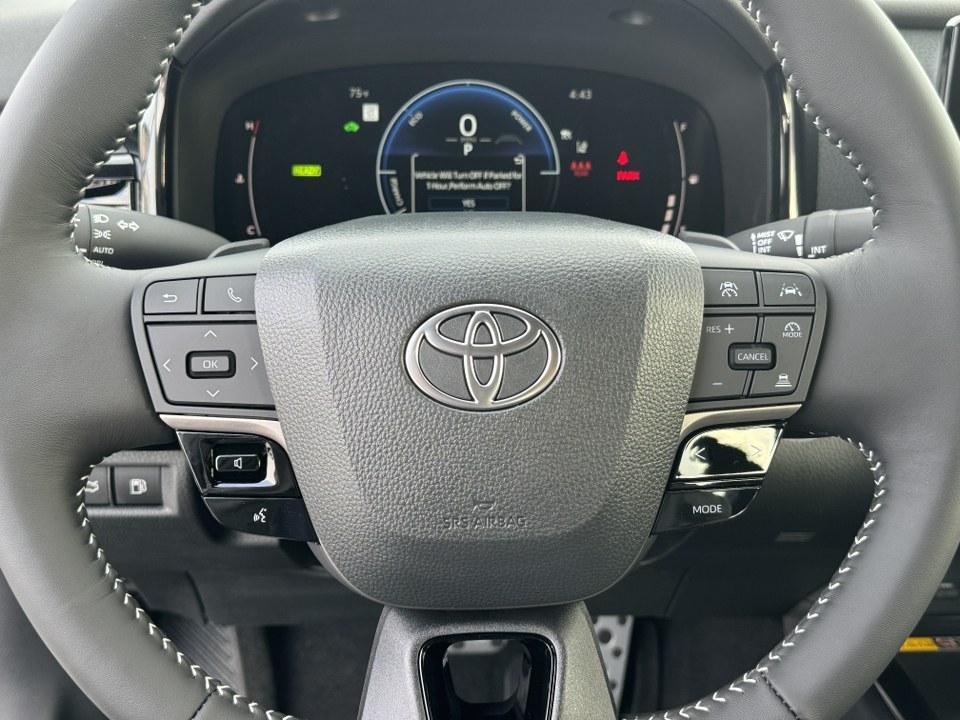 2025 Toyota Camry SE 21