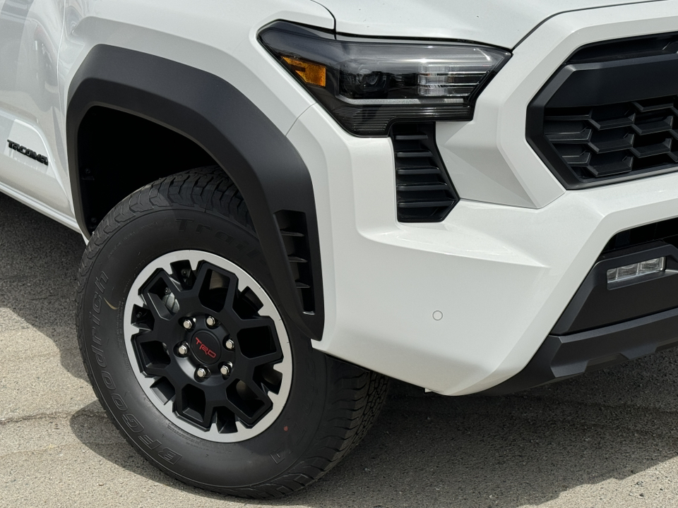 2024 Toyota Tacoma TRD Off Road 10