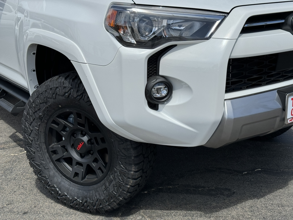 2024 Toyota 4Runner TRD Off Road 10