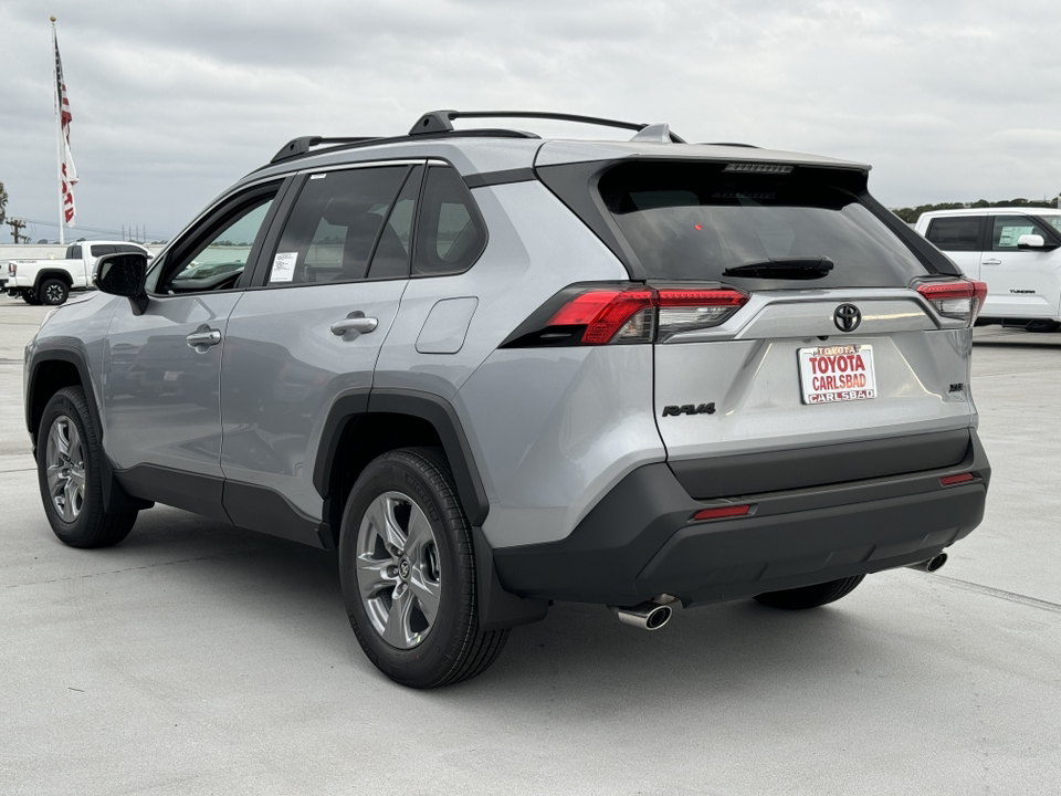 2024 Toyota RAV4 XLE 12