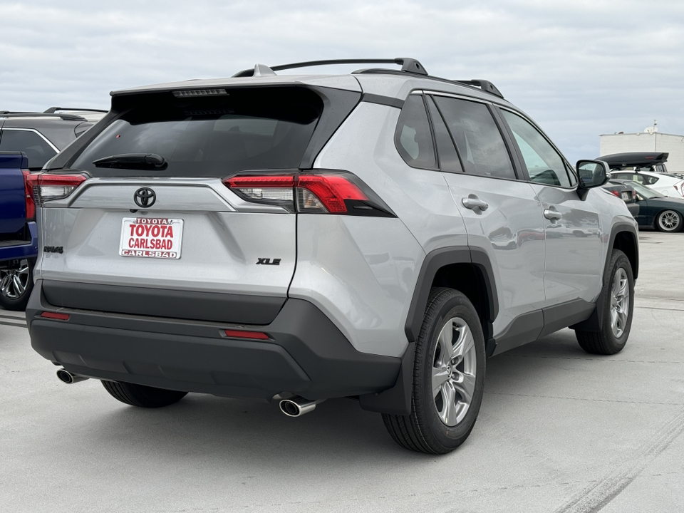 2024 Toyota RAV4 XLE 13