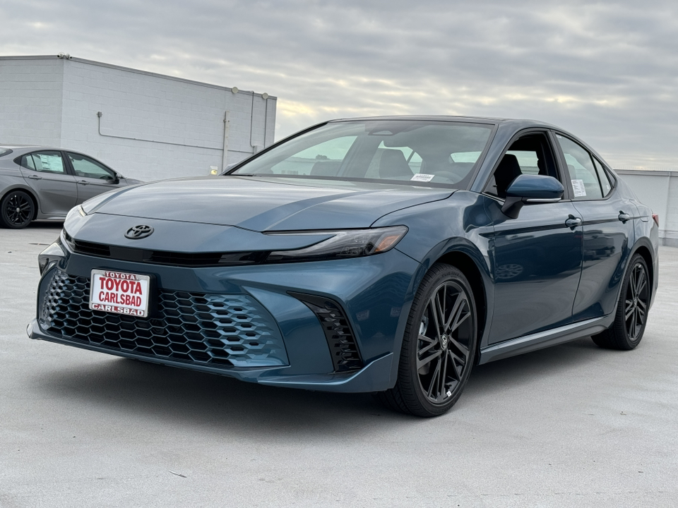 2025 Toyota Camry XSE 10