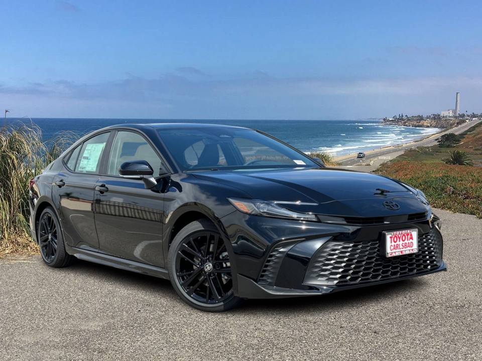 2025 Toyota Camry SE 1