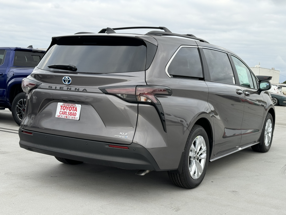 2024 Toyota Sienna XLE 14