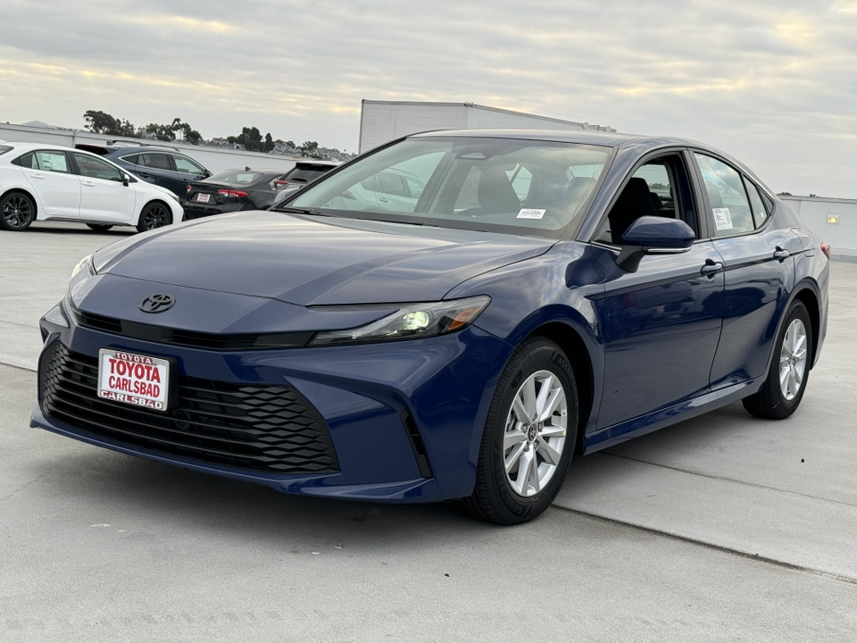 2025 Toyota Camry LE 11