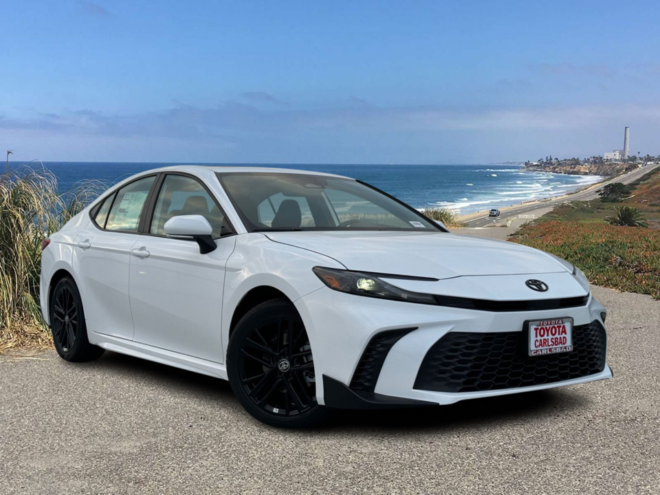 2025 Toyota Camry SE 1