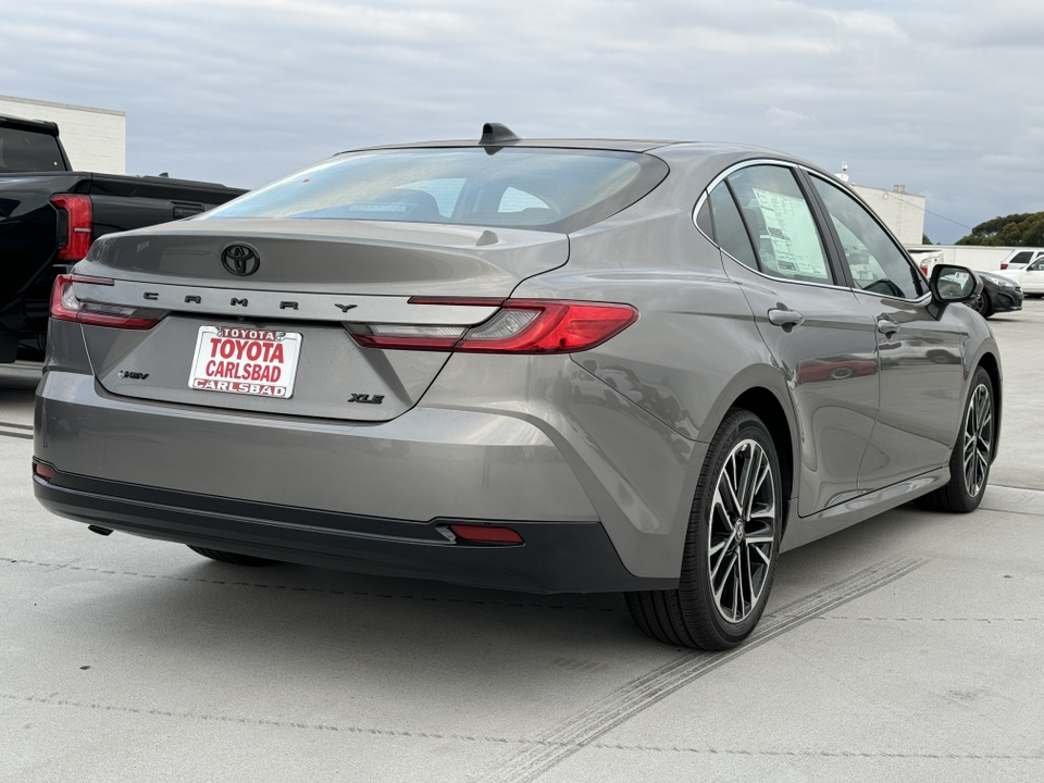 2025 Toyota Camry XLE 13