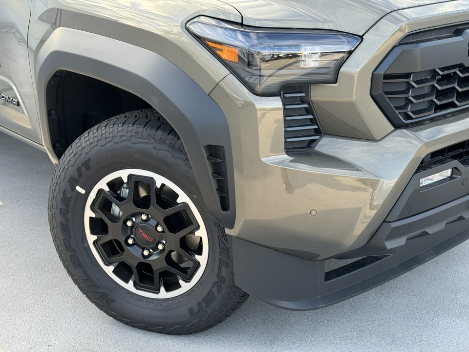 2024 Toyota Tacoma TRD Off Road Hybrid 10