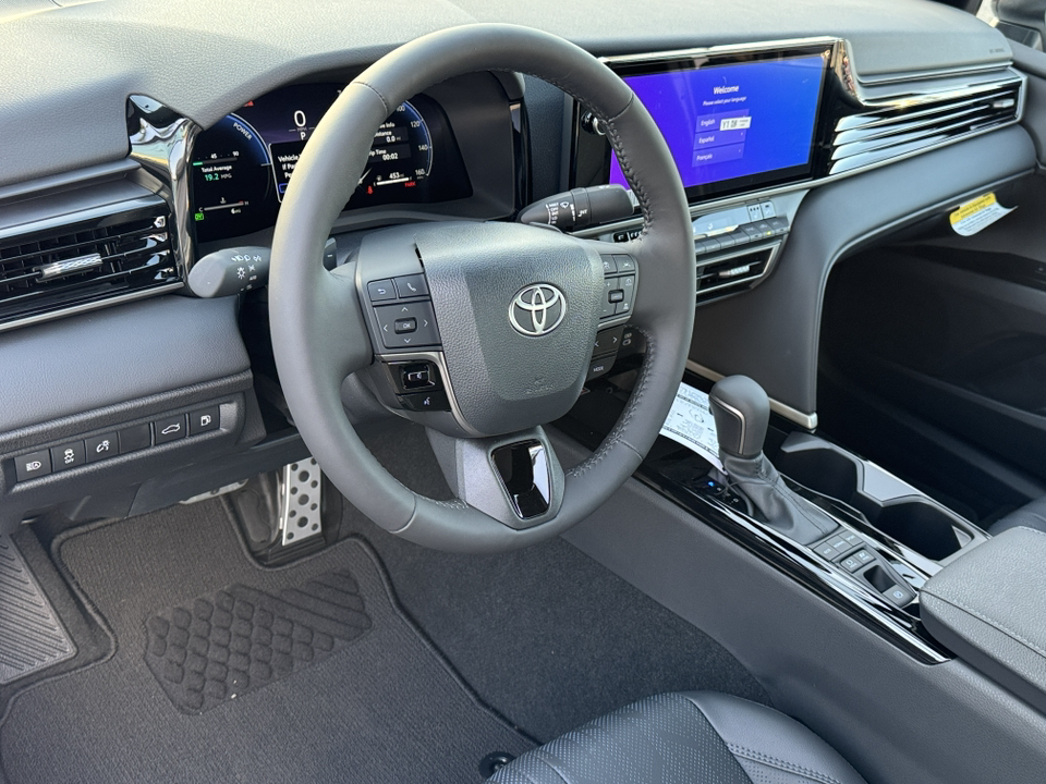 2025 Toyota Camry XSE 16