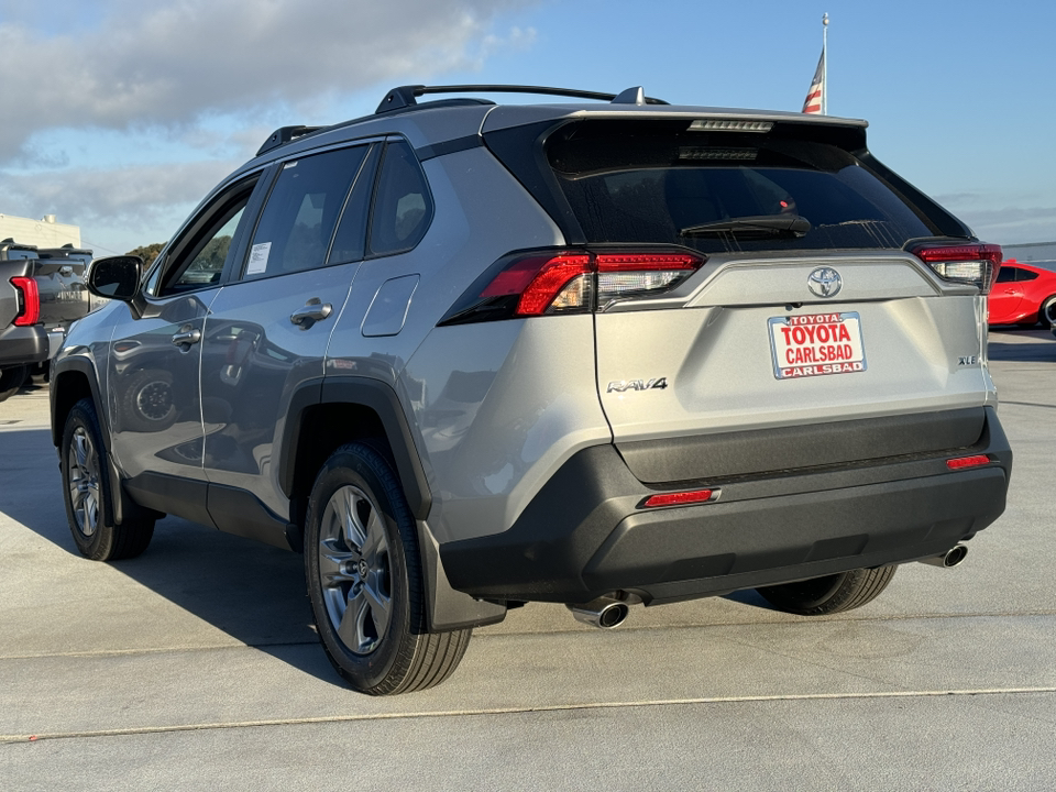 2024 Toyota RAV4 XLE 12