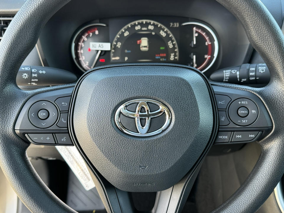 2024 Toyota RAV4 XLE 21