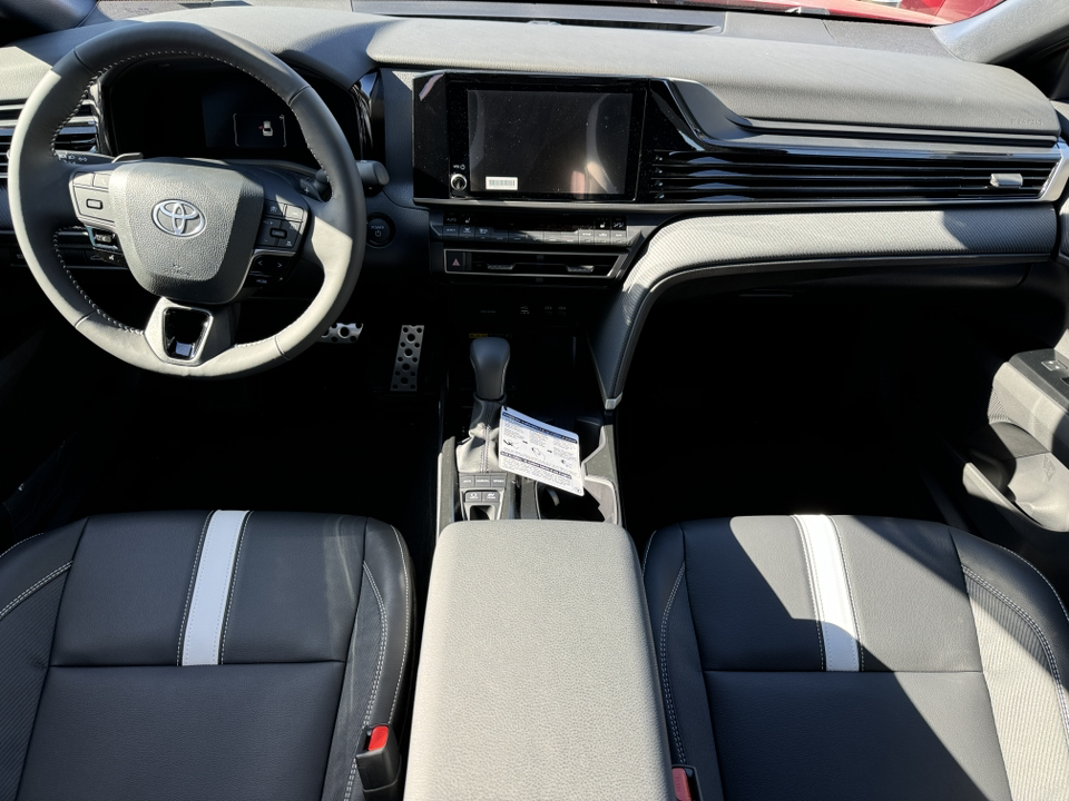 2025 Toyota Camry SE 4