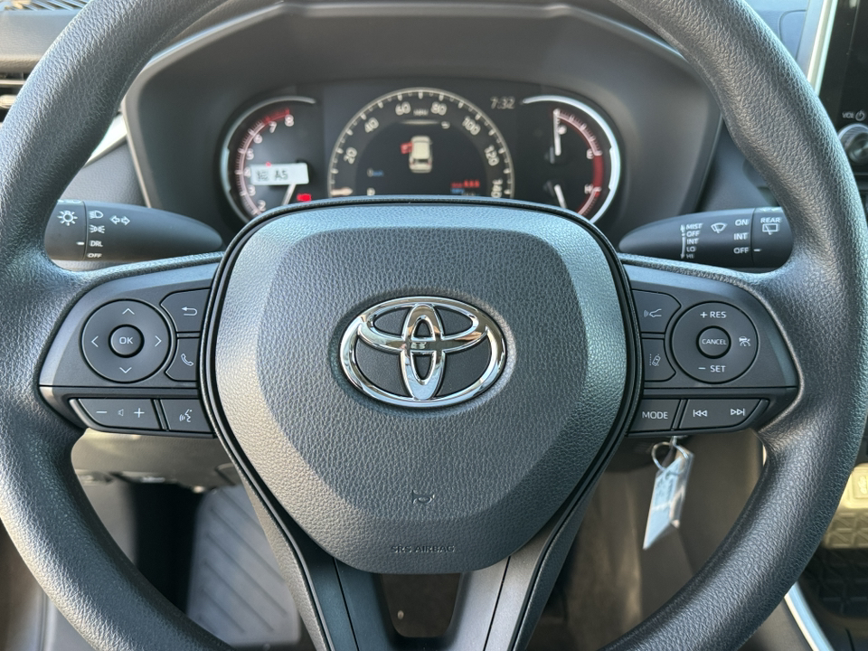 2024 Toyota RAV4 LE 21