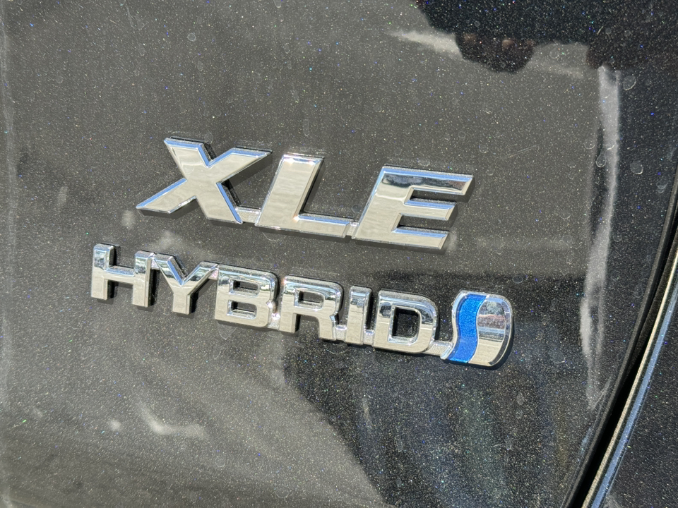 2024 Toyota RAV4 Hybrid XLE Premium 14