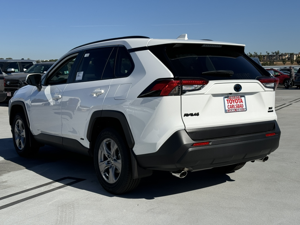 2024 Toyota RAV4 Hybrid XLE 12