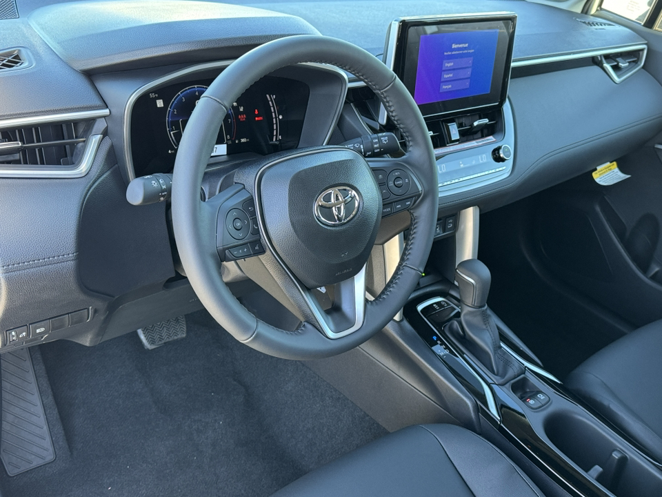 2024 Toyota Corolla Cross XLE 16