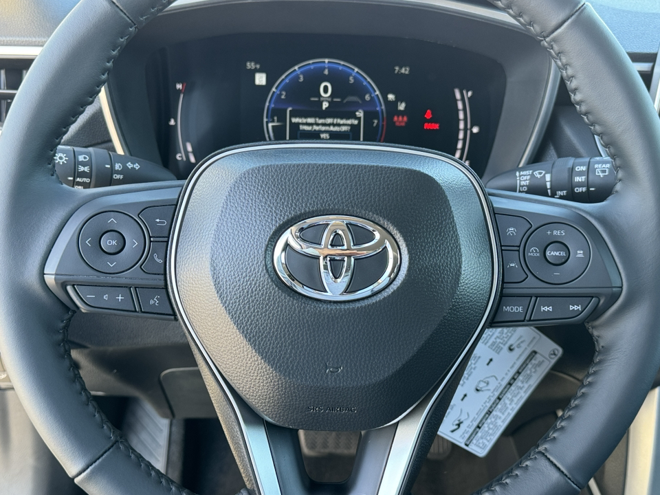 2024 Toyota Corolla Cross XLE 21