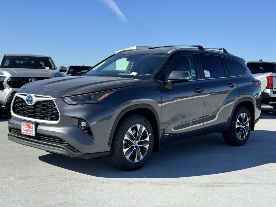 2024 Toyota Highlander Hybrid XLE 12