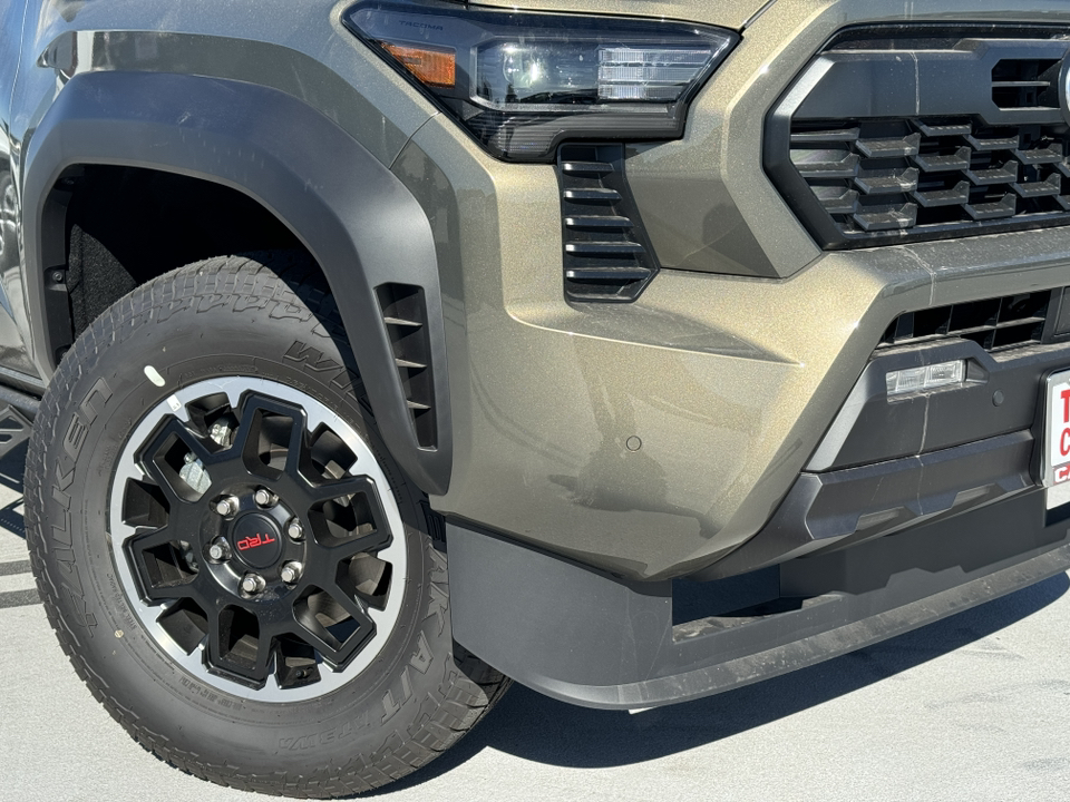 2024 Toyota Tacoma TRD Off Road Hybrid 10