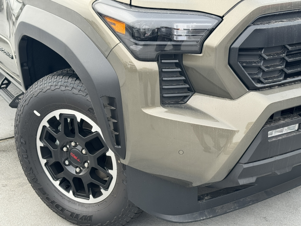 2024 Toyota Tacoma TRD Off Road Hybrid 10