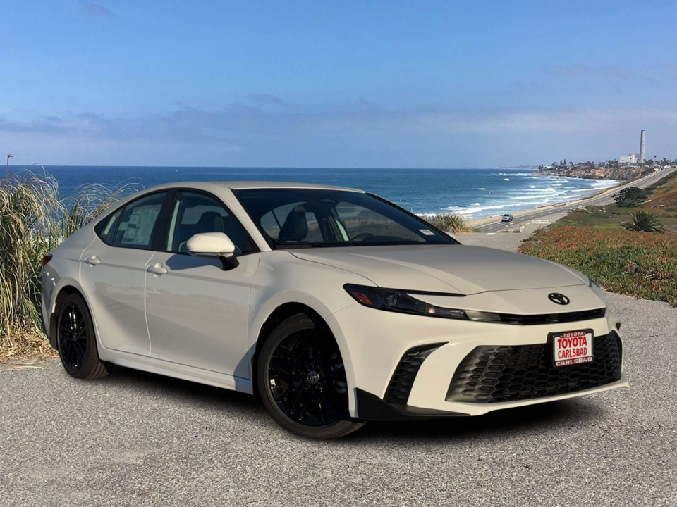 2025 Toyota Camry SE 1