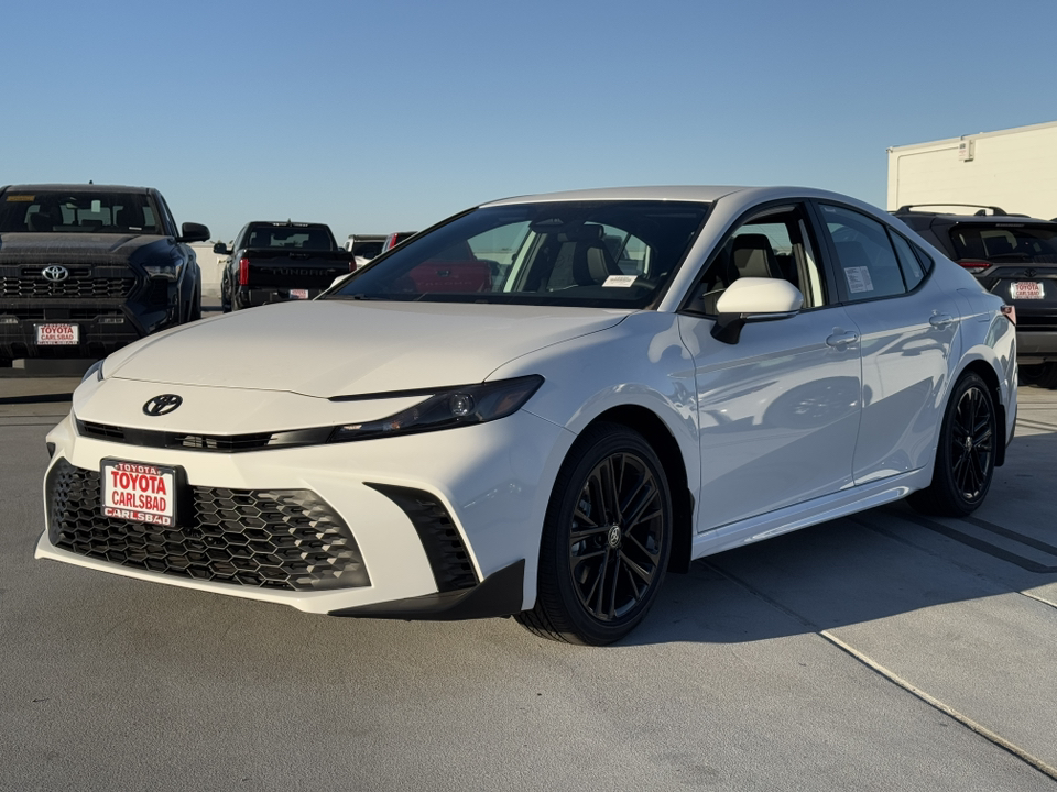 2025 Toyota Camry SE 11