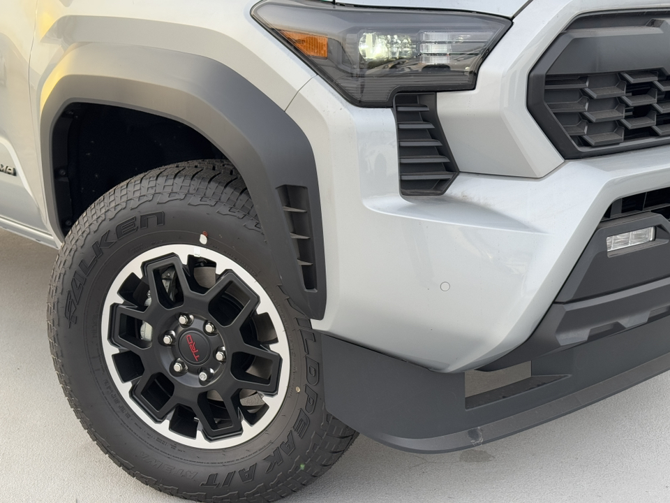 2024 Toyota Tacoma TRD Off Road Hybrid 10