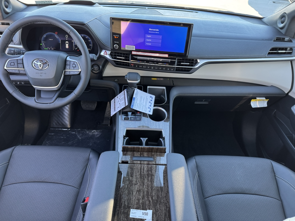 2025 Toyota Sienna Platinum 4