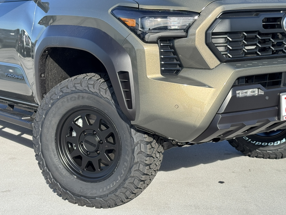 2025 Toyota Tacoma TRD Off Road 10