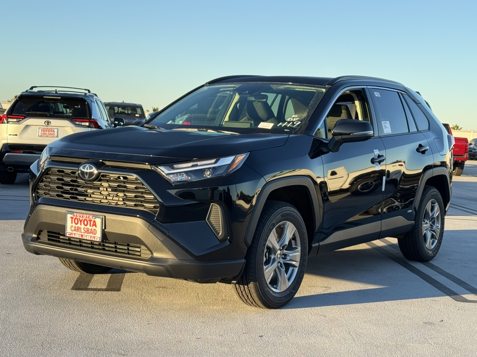 2025 Toyota RAV4 Hybrid XLE 10