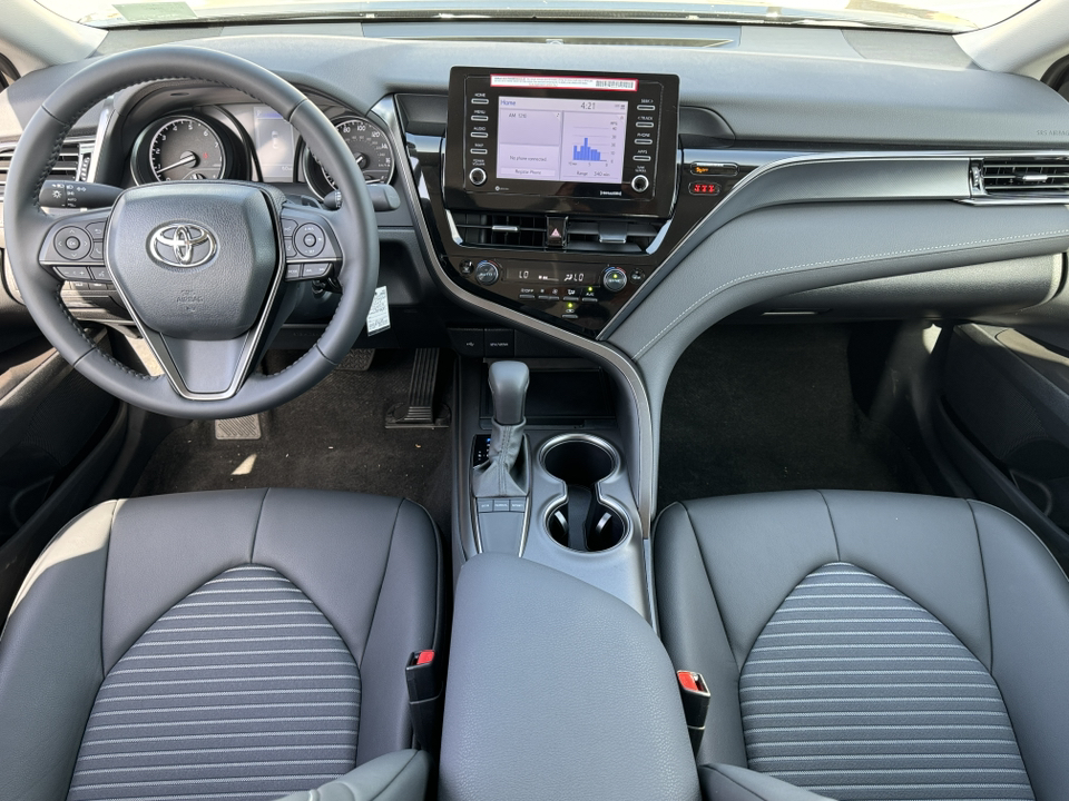 2024 Toyota Camry SE 4