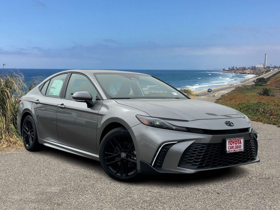 2025 Toyota Camry SE 1