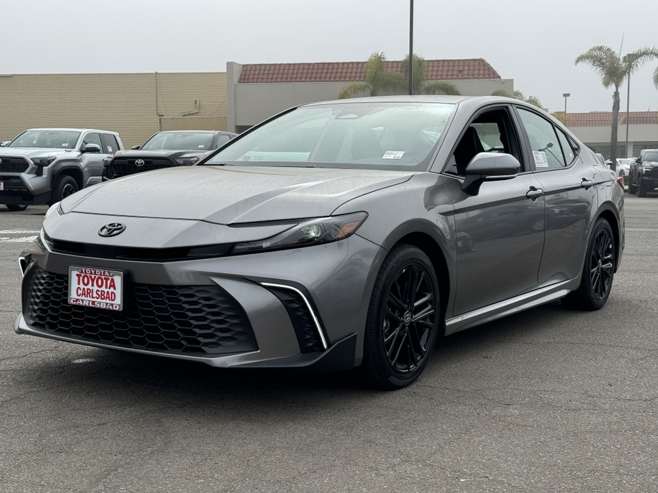 2025 Toyota Camry SE 11