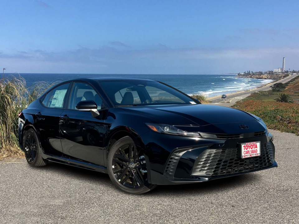 2025 Toyota Camry SE 1