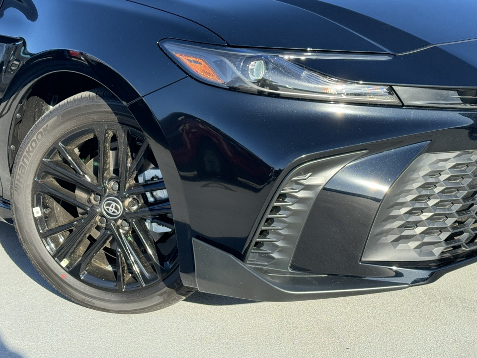 2025 Toyota Camry SE 10