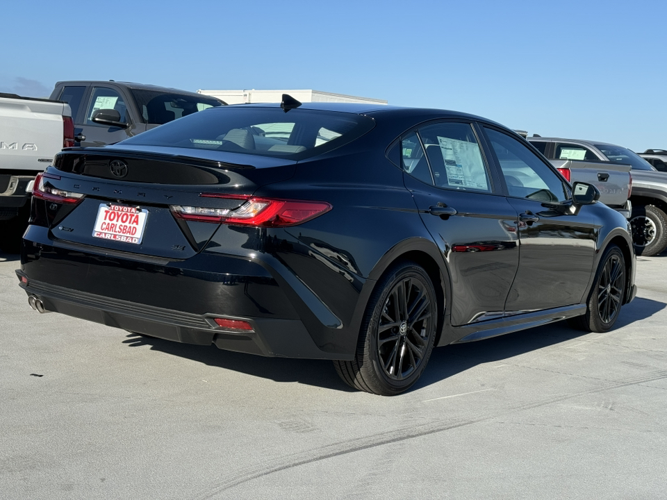 2025 Toyota Camry SE 13