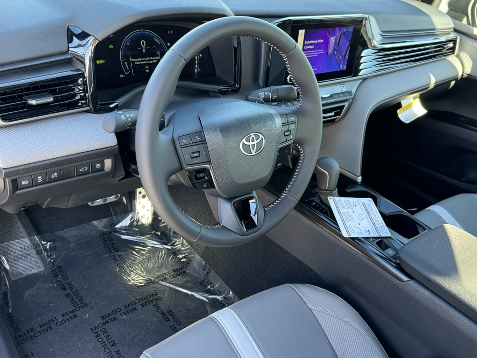 2025 Toyota Camry SE 15