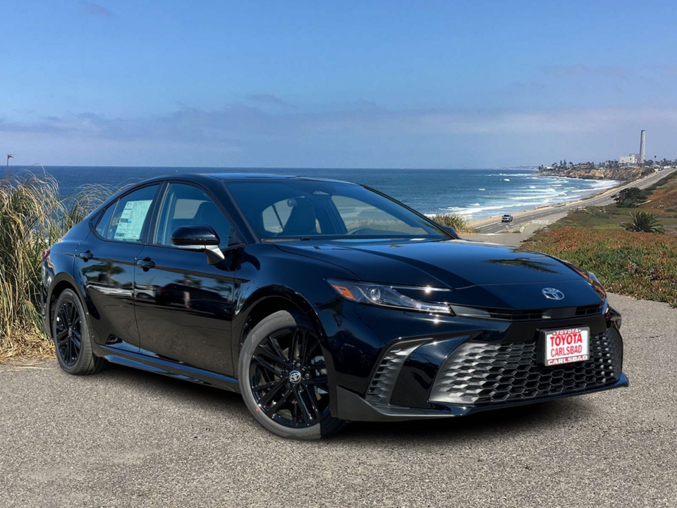 2025 Toyota Camry SE 1