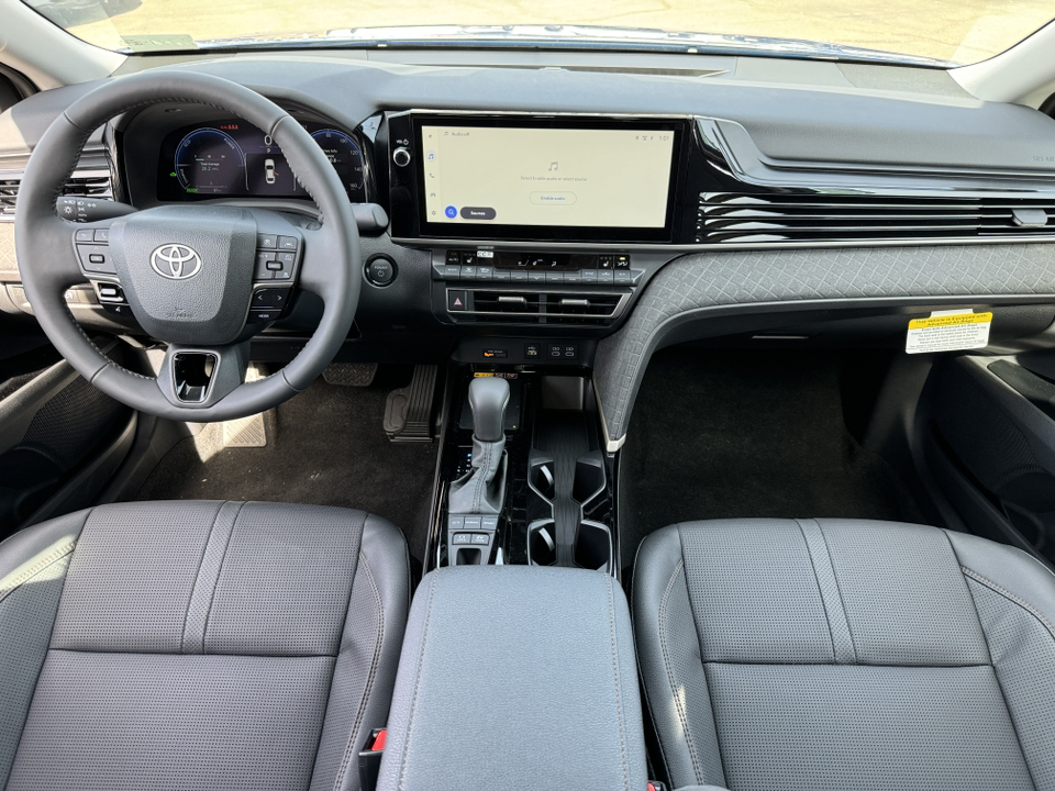 2025 Toyota Camry XLE 4