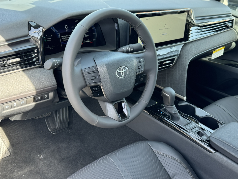 2025 Toyota Camry XLE 16