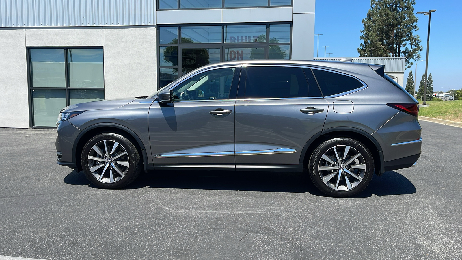 2025 Acura MDX w/Technology Package 3