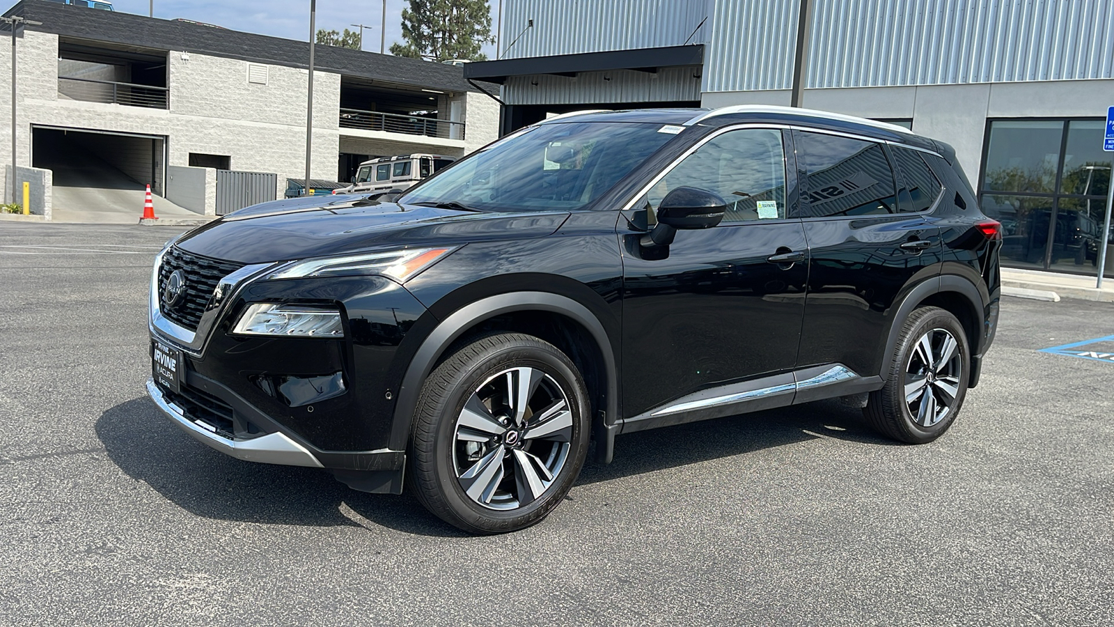 2023 Nissan Rogue Platinum 2