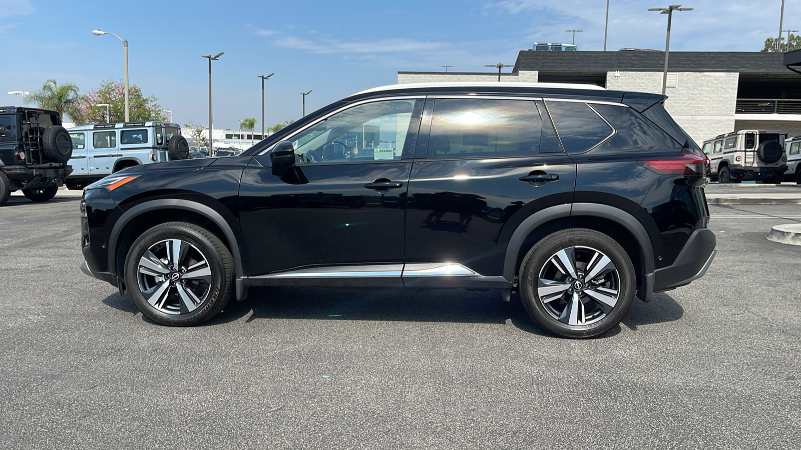 2023 Nissan Rogue Platinum 3