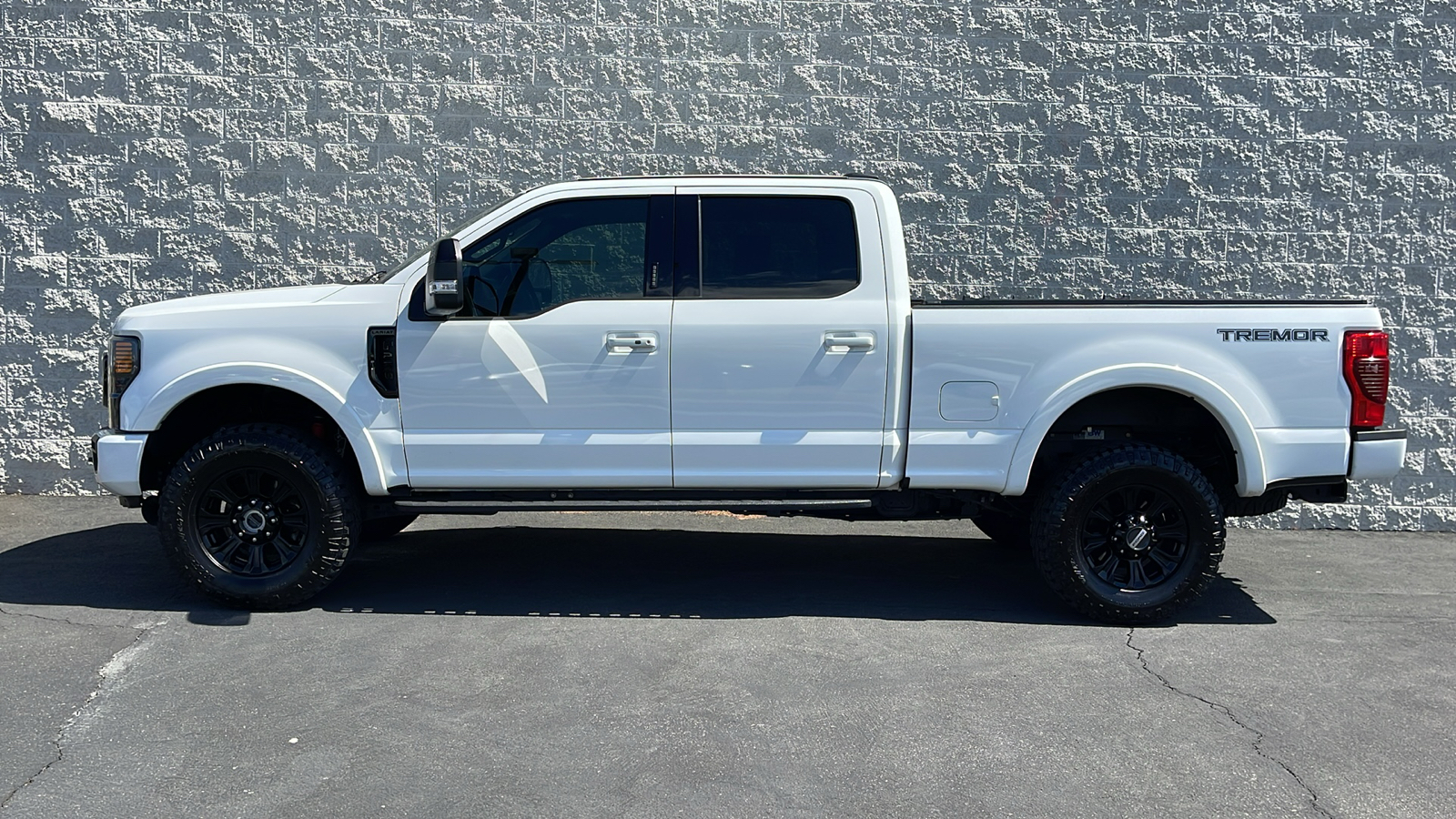 2020 Ford Super Duty F-250 SRW LARIAT 2