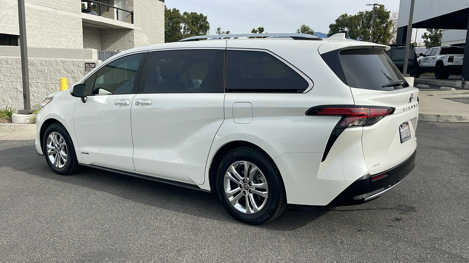 2021 Toyota Sienna Platinum 3