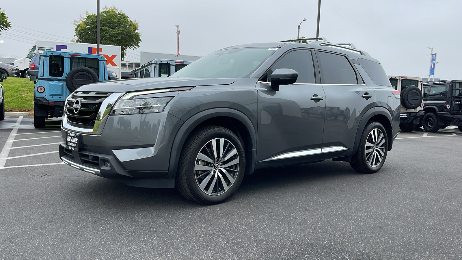 2022 Nissan Pathfinder Platinum 2