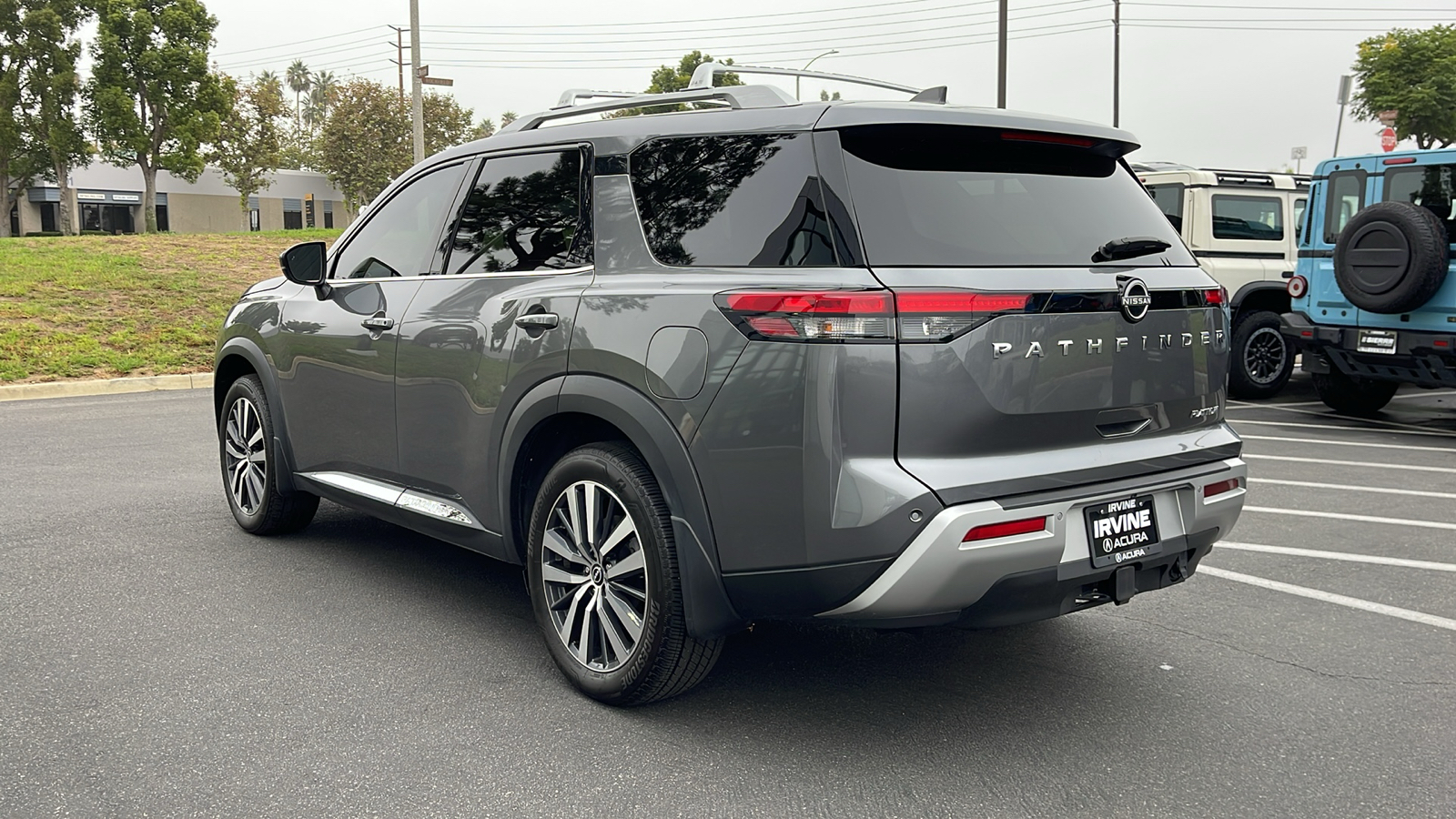 2022 Nissan Pathfinder Platinum 4